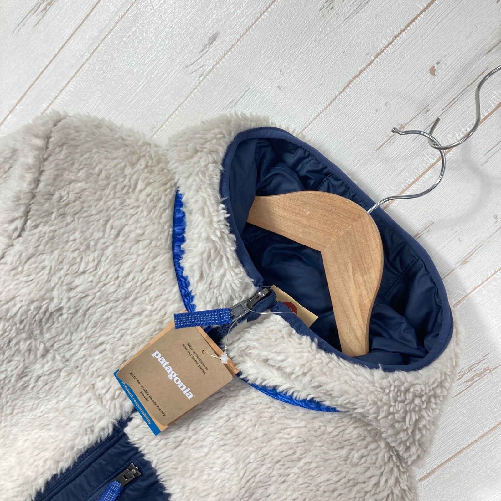 📦️Boy's XXL ネイビー系 2023 Patagonia ( パタゴニア