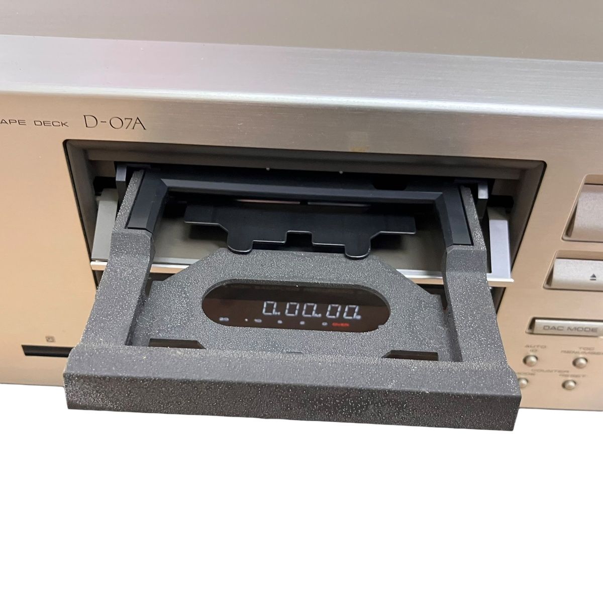 □ PIONEER D-07A DATデッキ デジタルオーディオテープデッキ