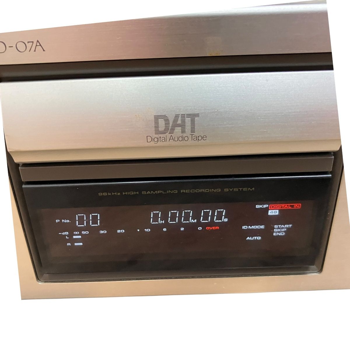 □ PIONEER D-07A DATデッキ デジタルオーディオテープデッキ
