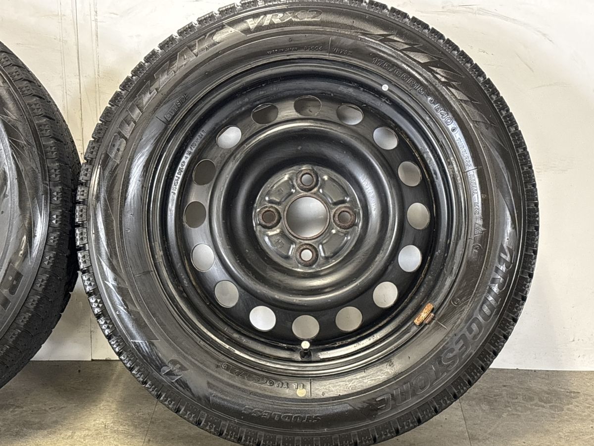 トヨタ純正 ヤリス スチールホイール 新品 国産スタッドレス 175/70R14 スタッドレス】トヨタ ヤリス 純正 スチール 14in 5.5J +40 PCD100