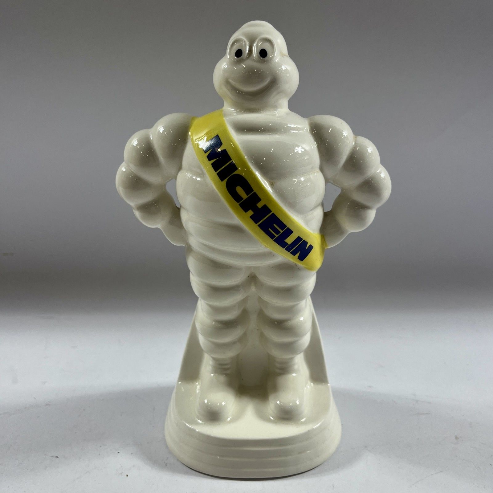 値引ヴィンテージMICHELIN ビバンダムキャラクター像 陶器製、貯金箱 ☆ MICHELIN ミシュランマン ビバンダム 貯金箱 全高約23cm 陶器製