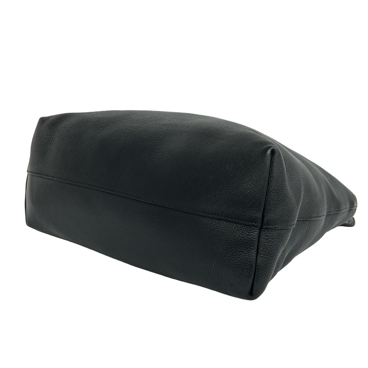 美品　PRADA ブラック ヘッドフォン 収納袋付き 極 美品 希少品 PRADA プラダ ロゴ 金具 ヴッテロダイノ レザー 本革