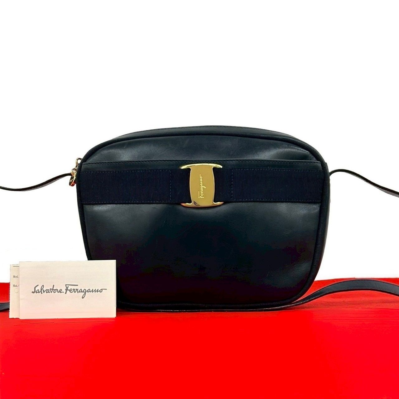 極 美品 Salvatore Ferragamo サルヴァトーレフェラガモ ヴァラリボン