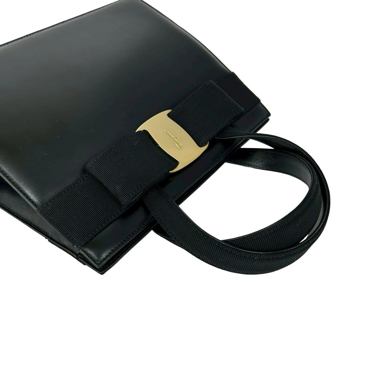 極 美品 Salvatore Ferragamo サルヴァトーレフェラガモ ヴァラリボン