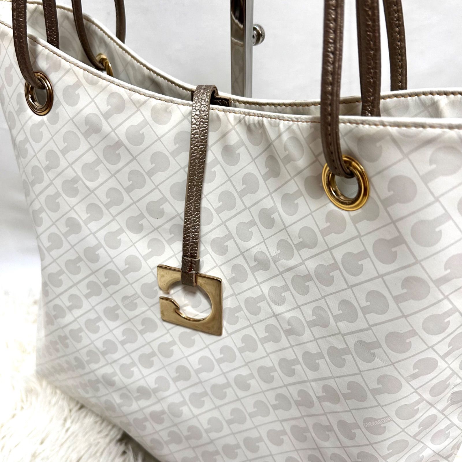 美品 GHERARDINI ゲラルディーニ 総柄 ロゴ金具 トートバッグ 肩がけ 