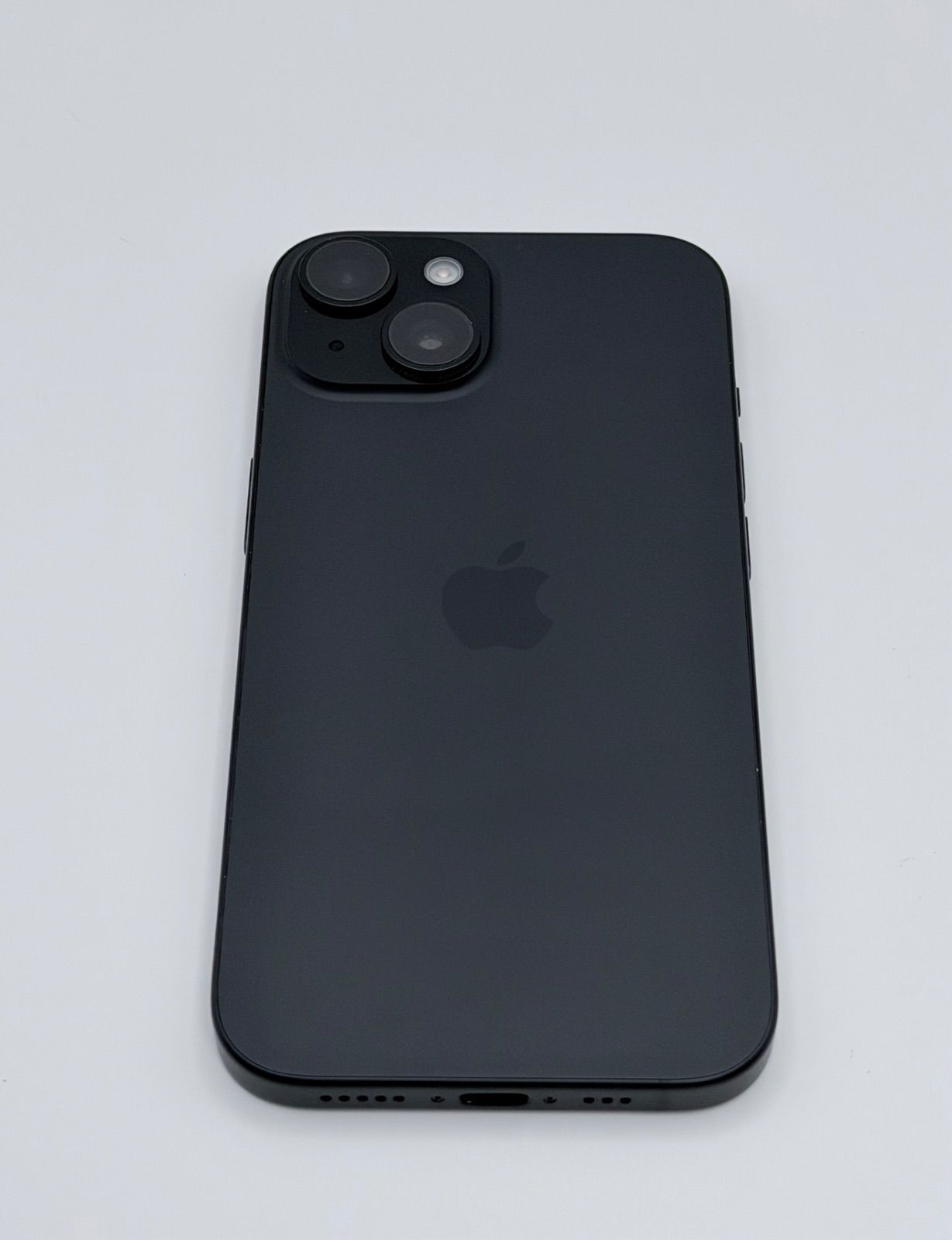 iPhone 15 128GB SIMフリー 動作確認済 やや傷あり - メルカリ