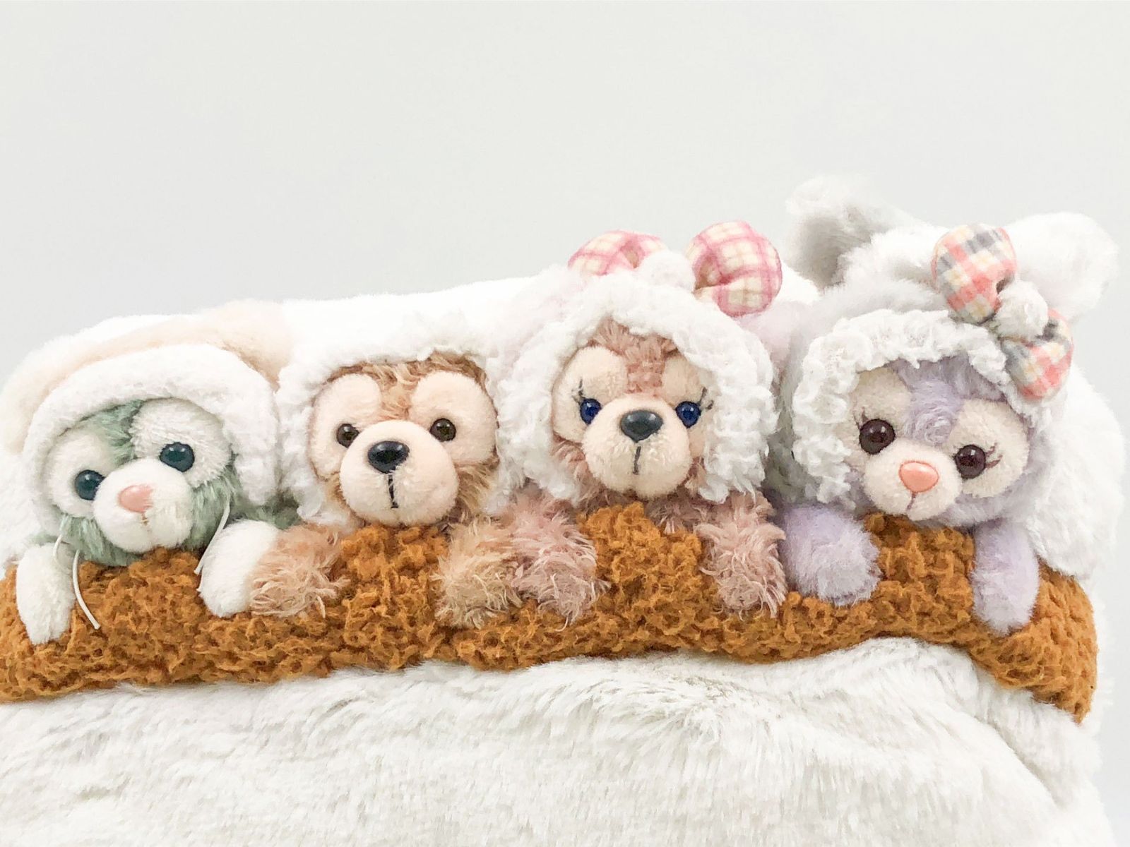 Duffy and Friends クリスマス ぬいぐるみ クッション ♪) クッション ぬいぐるみ Duffy and Friends ダッフィー＆フレンズ