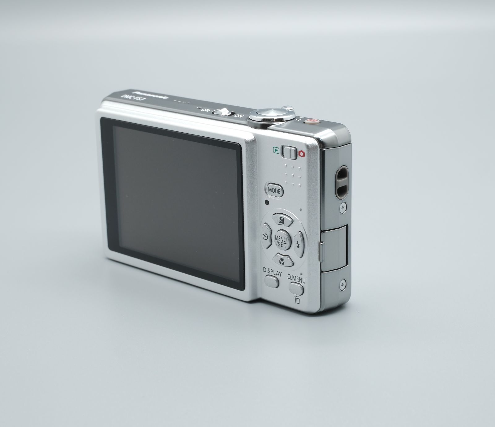 カメラ □完動品 美品 Panasonic LUMIX DMC-FS7 コンパクトデジタルカメラ
