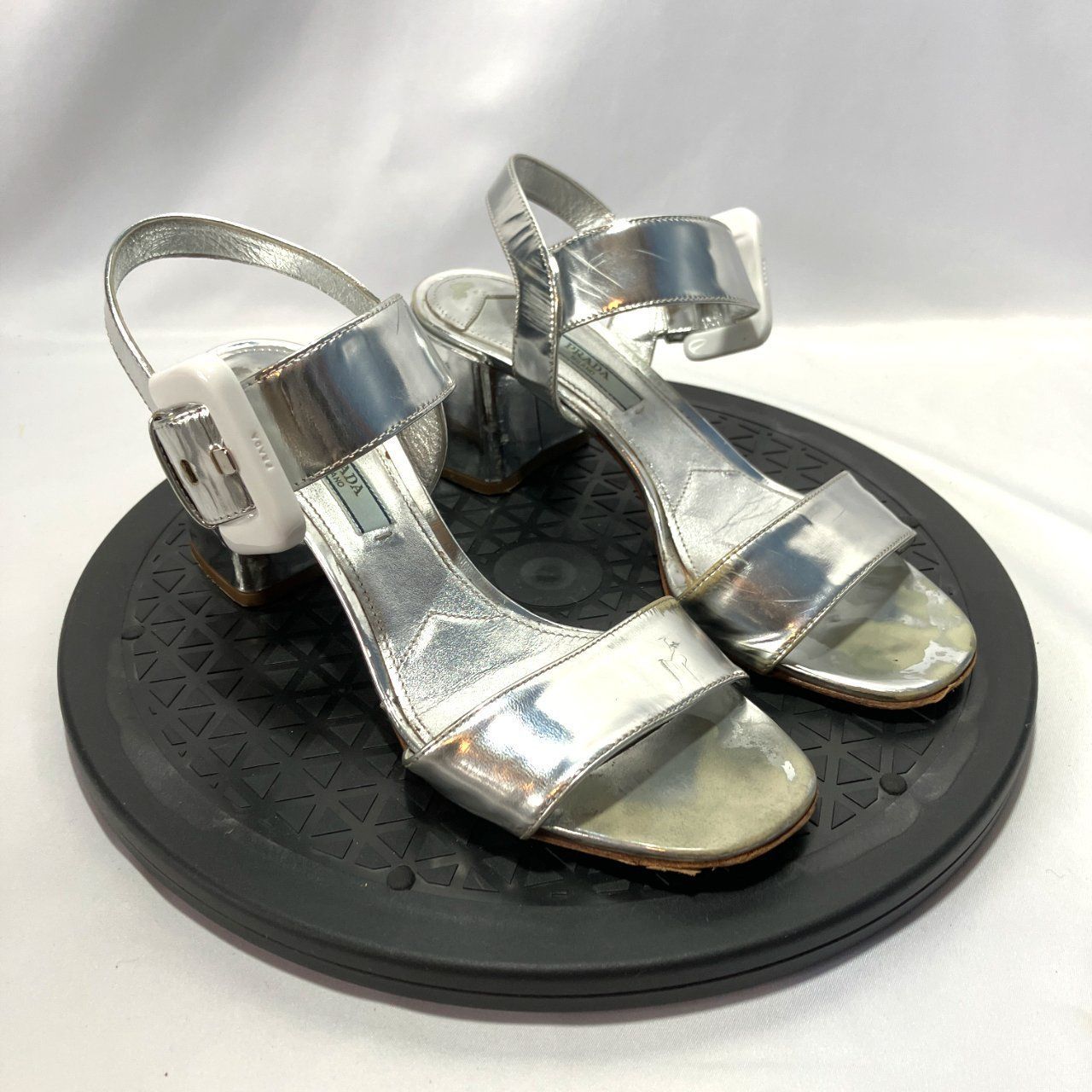 PRADA プラダ サンダル メタリック シルバー ストラップ 36 1/2（約