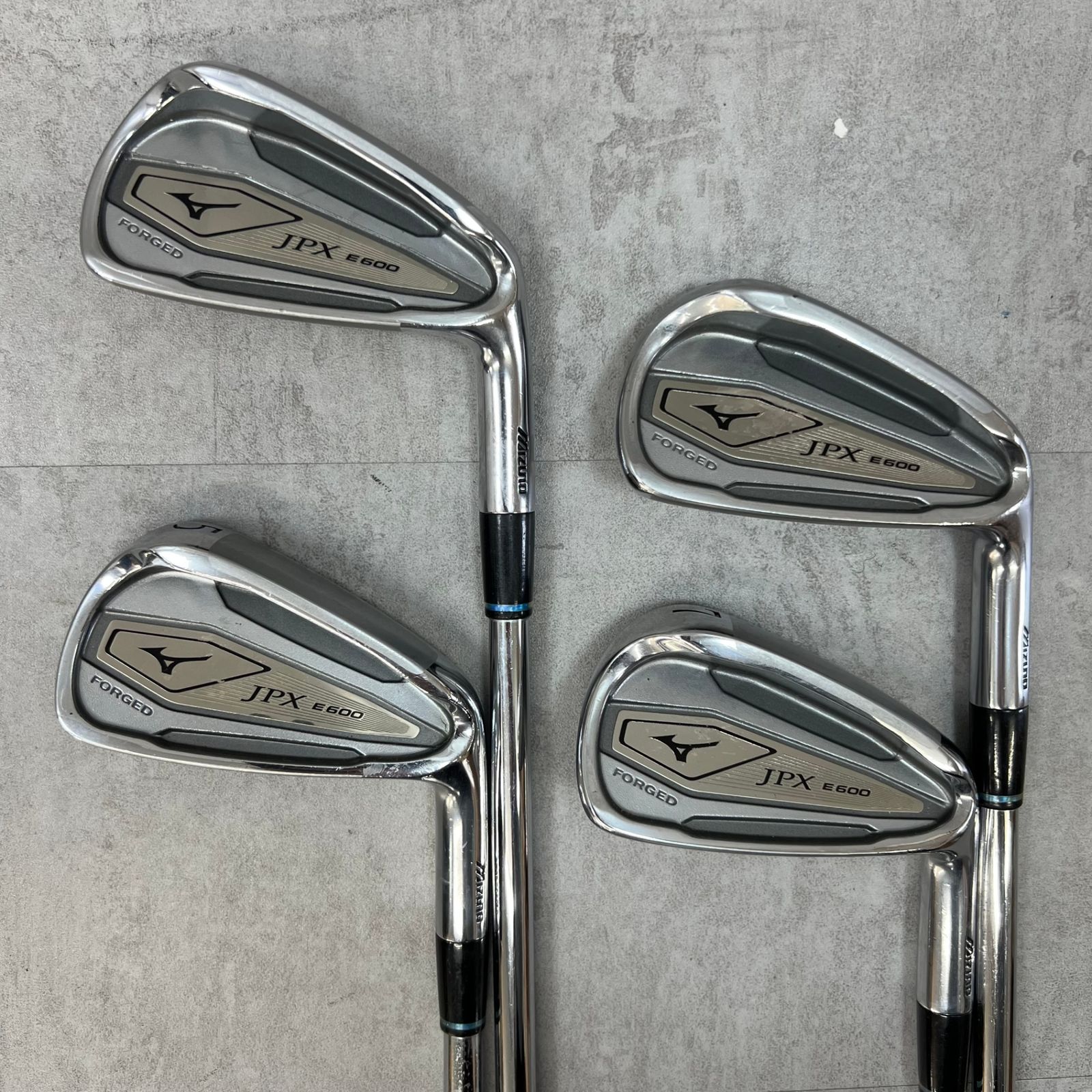 MIZUNO - Mizuno　ミズノ　JPX　E600　メンズゴルフアイアン8本セット　カーボン　R　右利き用　ポケットキャビティ ミズノ JPX E600 メンズゴルフ アイアンセット 8本 S 右利き用 Mizuno