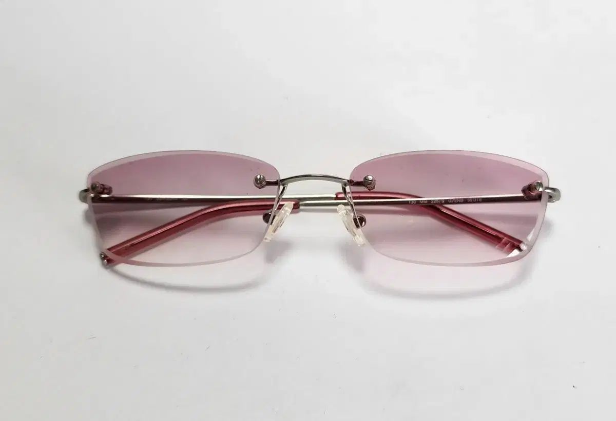 MAX MARA マックスマーラ の ヴィンテージ フチなし サングラス