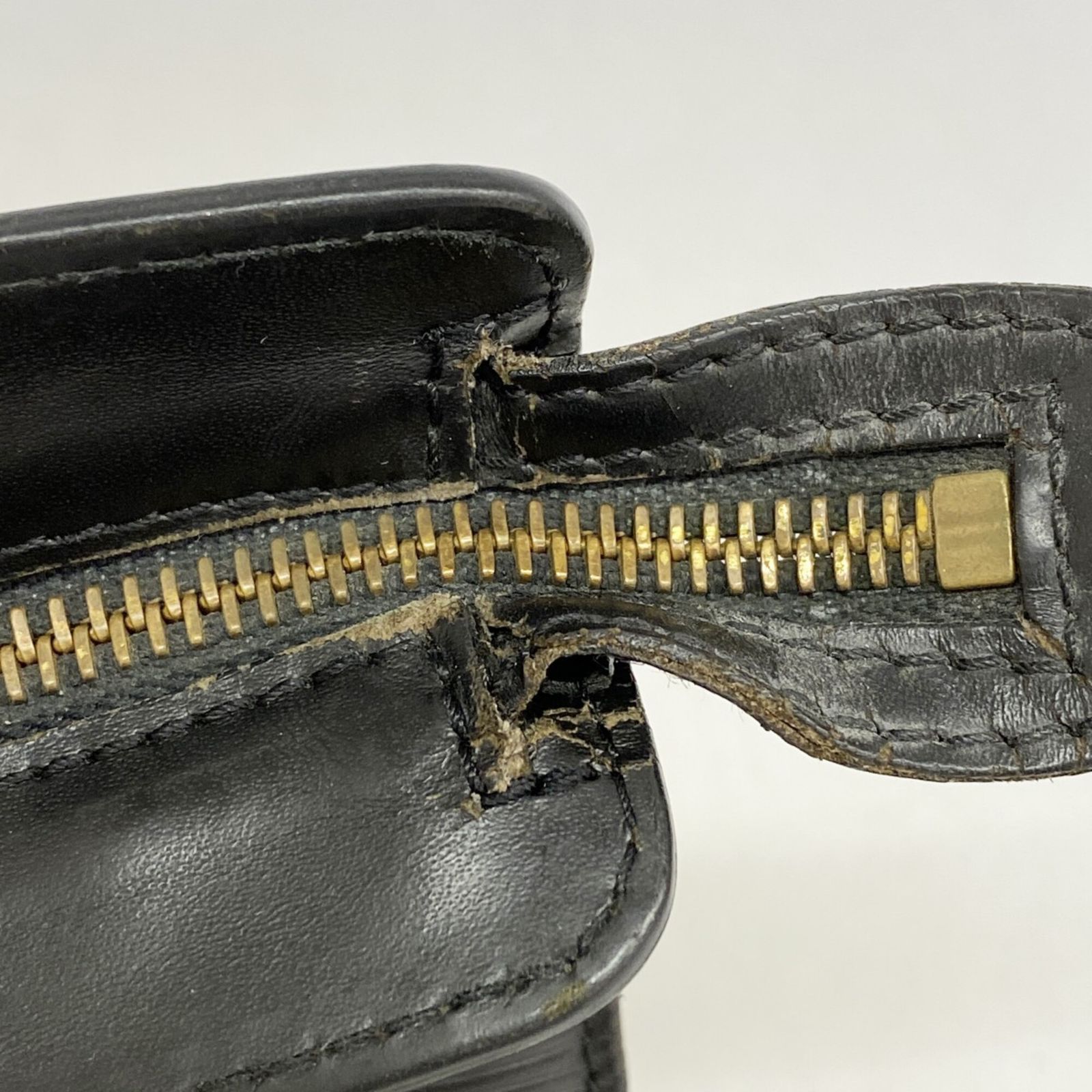 ルイ・ヴィトン(Louis Vuitton) ルイ・ヴィトン クラッチバッグ エピ