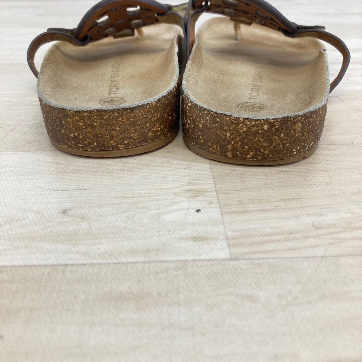 トリーバーチ TORY BURCH トングサンダル ゴールド系 表記サイズ5.5