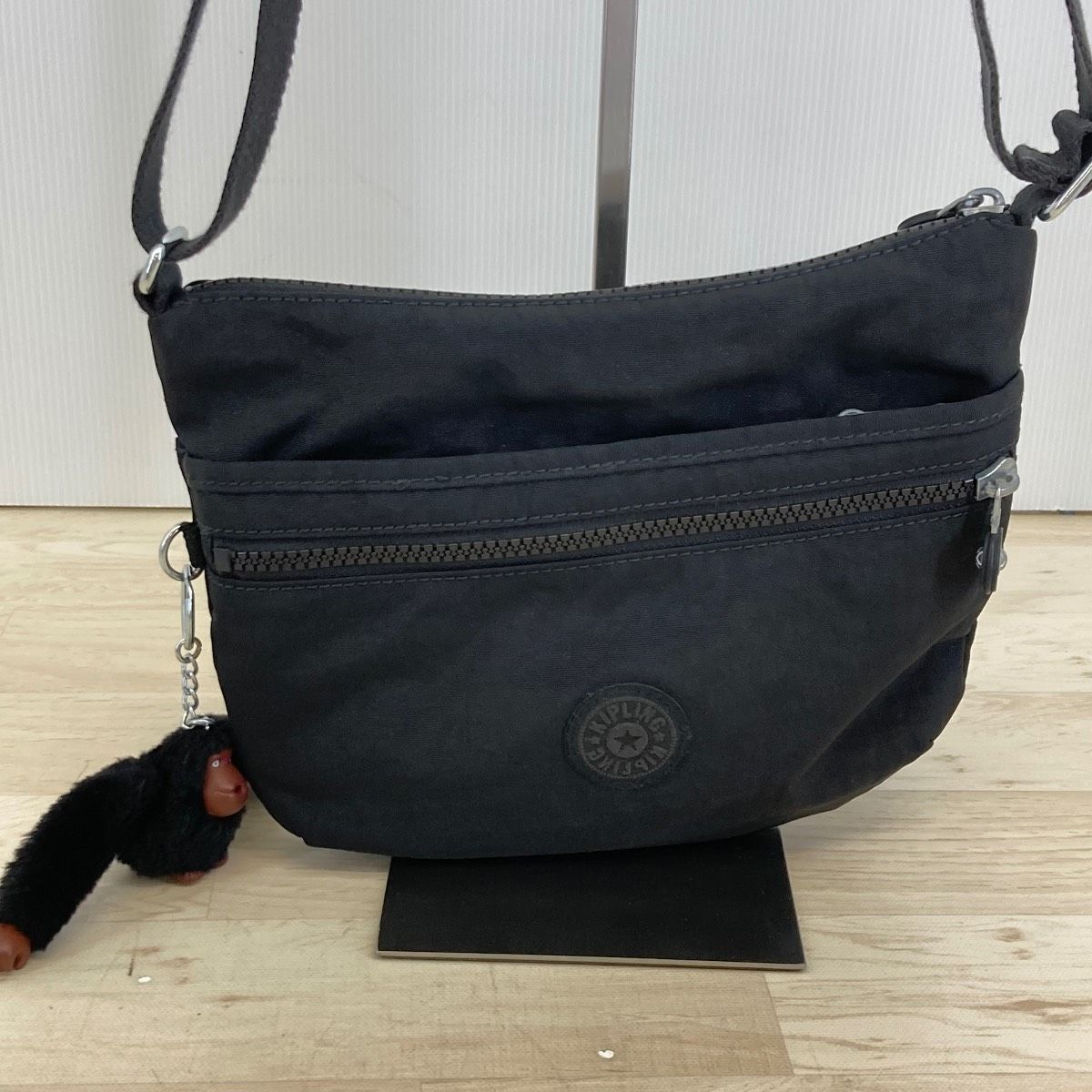 KIPLING/キプリング ショルダーバッグ ブラック 黒 モンキーチャーム付 