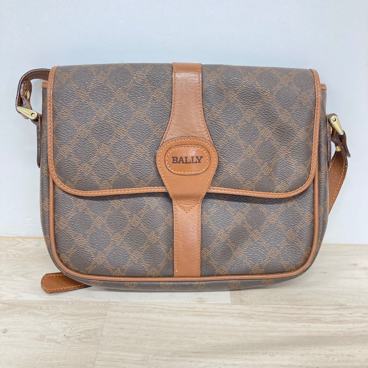 BALLY/バリー ショルダーバッグ ブラウン系 総柄 Bロゴ MADE IN ITALY