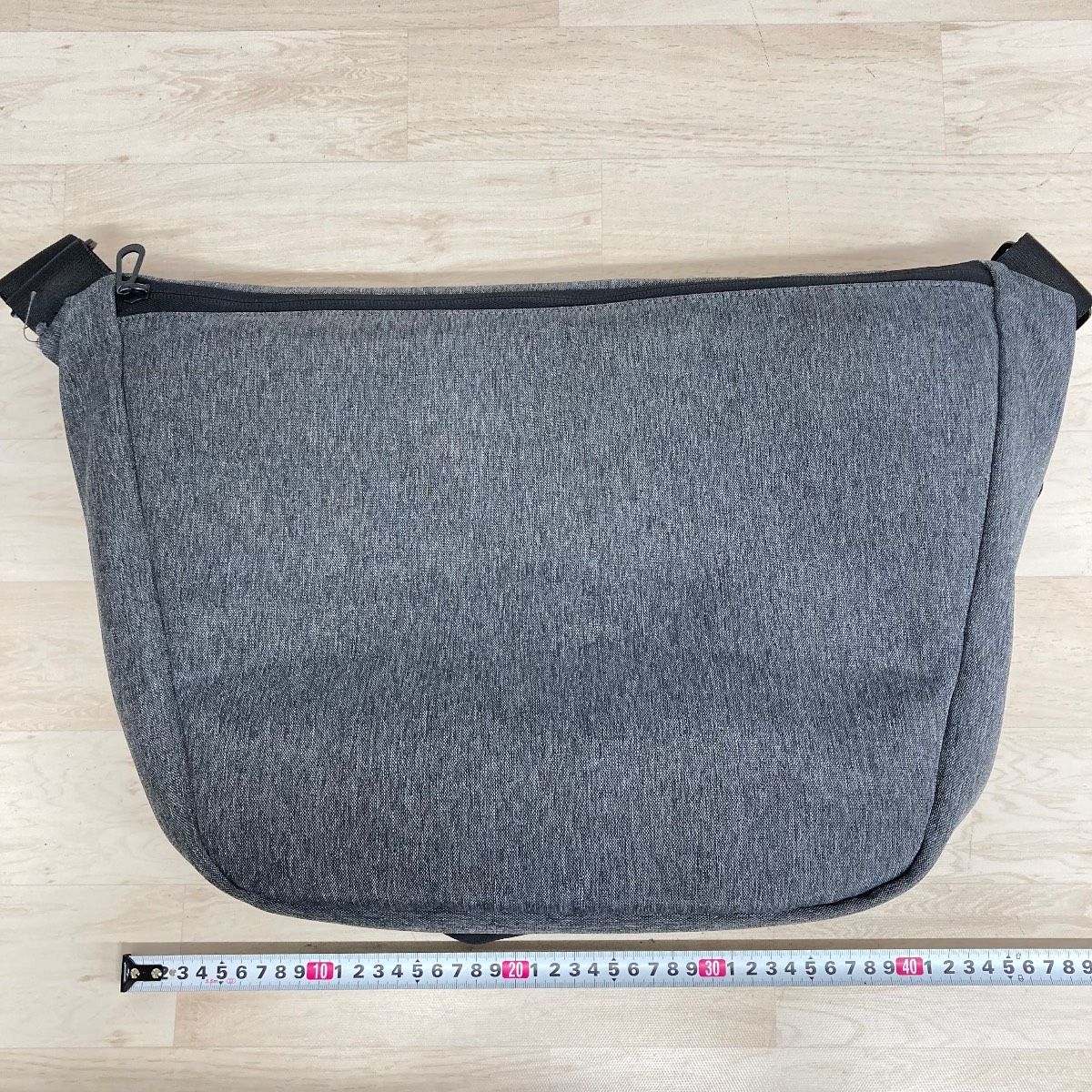 美品 cote&ciel メッセンジャーバッグ/ショルダーバッグ グレー