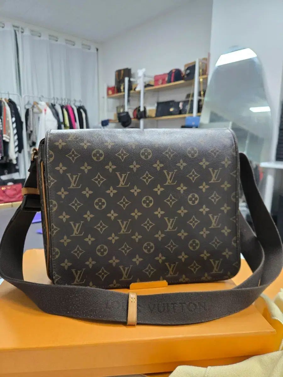 全国無料，正規品】 正規品 Louis Vuitton ルイヴィトン ディストリ 