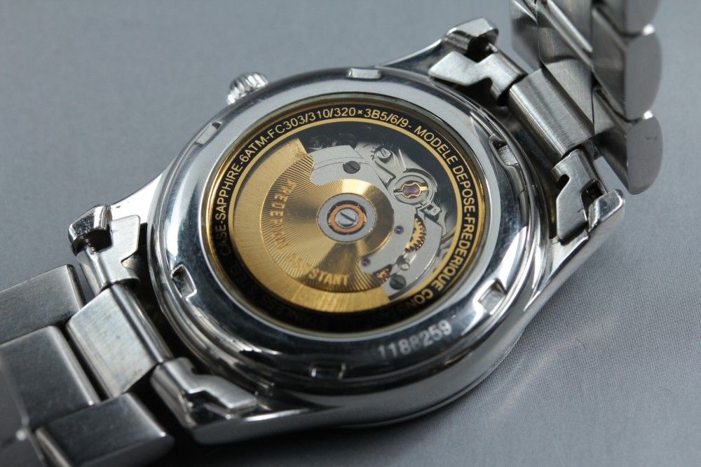 稼働品】FREDERIQUE CONSTANT クラシックス・オートマティック FC303