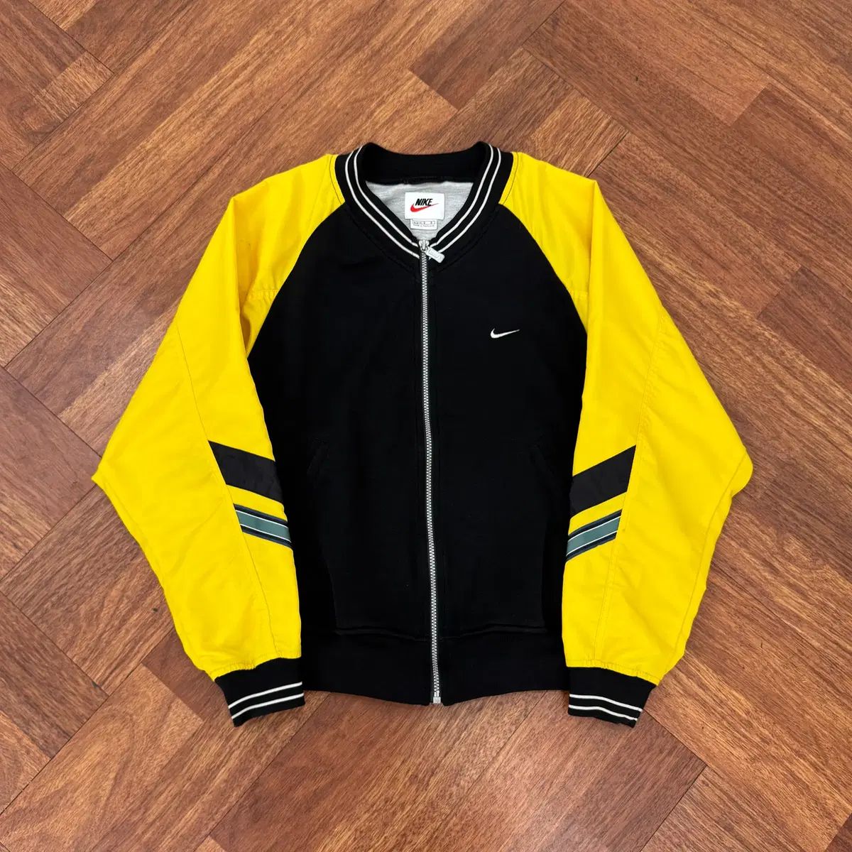 NIKE ナイキ 90s M ⁄ JKT ナイロン 90