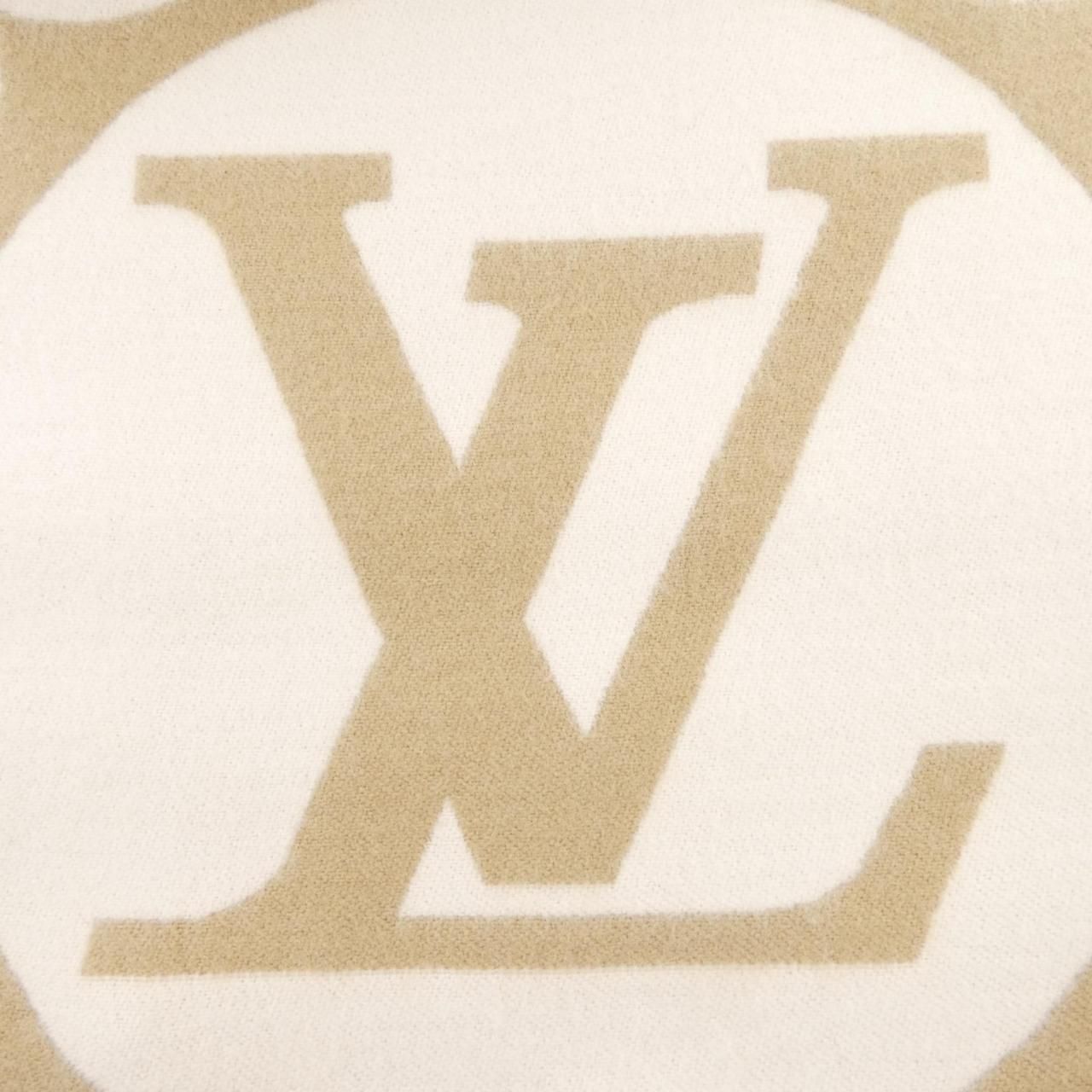ルイヴィトン LOUIS VUITTON LVメダリオン M79213 MUFFLER - メルカリ