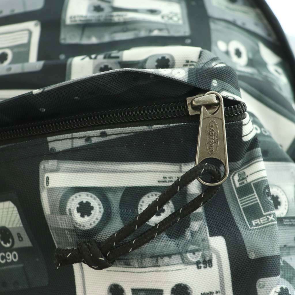 イーストパック EASTPAK PADDED PAK'R リュックサック デイパック 総柄