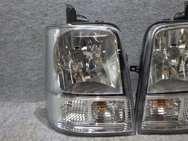 エブリイ DA64V ヘッドライト 左右 ハロゲン LE04G6129 LE04H6129 レベ