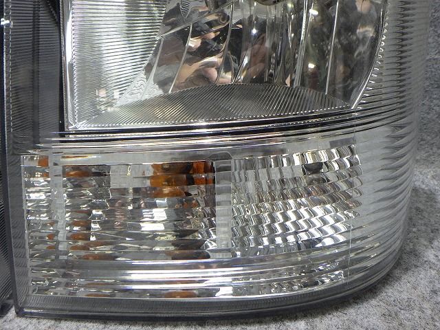 エブリイ DA64V ヘッドライト 左右 ハロゲン LE04G6129 LE04H6129 レベ