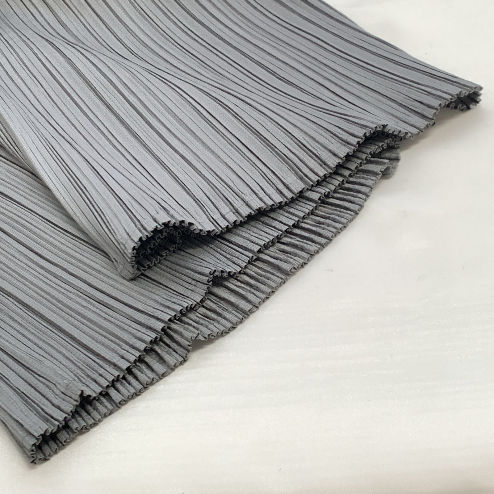 PLEATS PLEAS ISSEY MIYAKE イッセイミヤケ プリーツ プリーズ パンツ