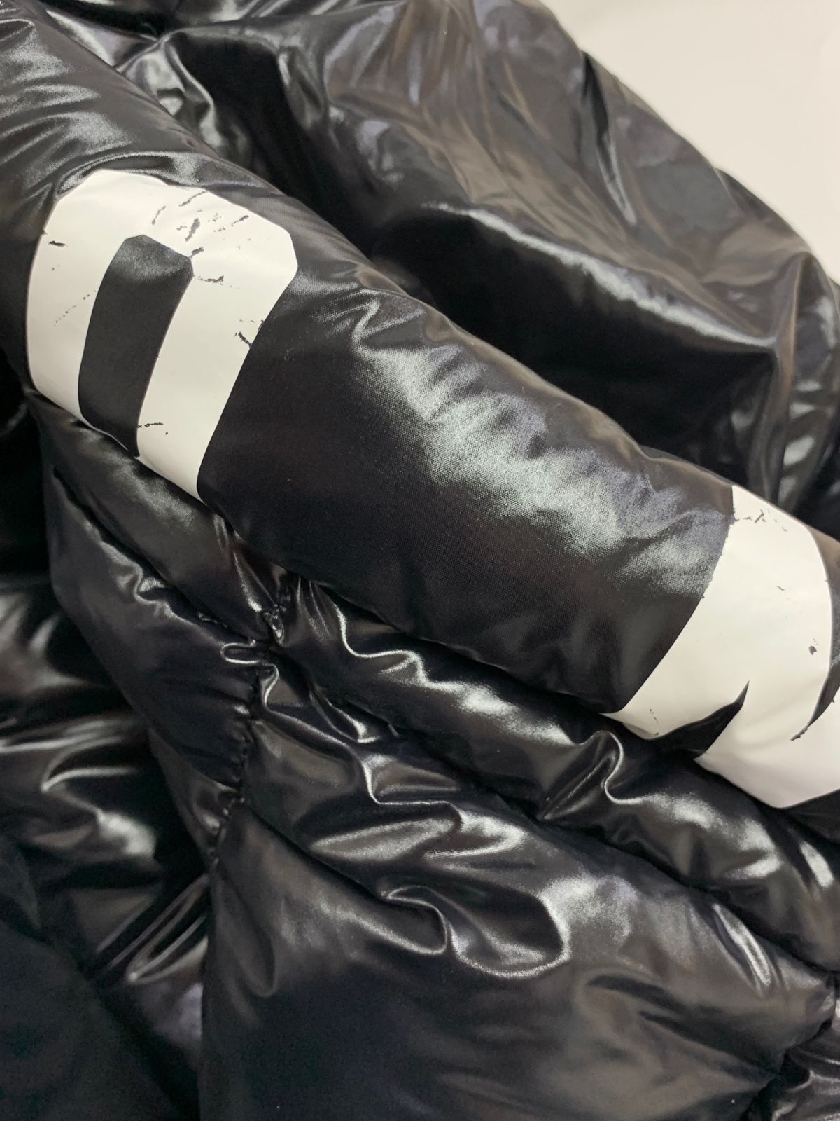 モンクレール DUBOIS GIUBBOTTO E20914131505 68950 ダウンジャケット