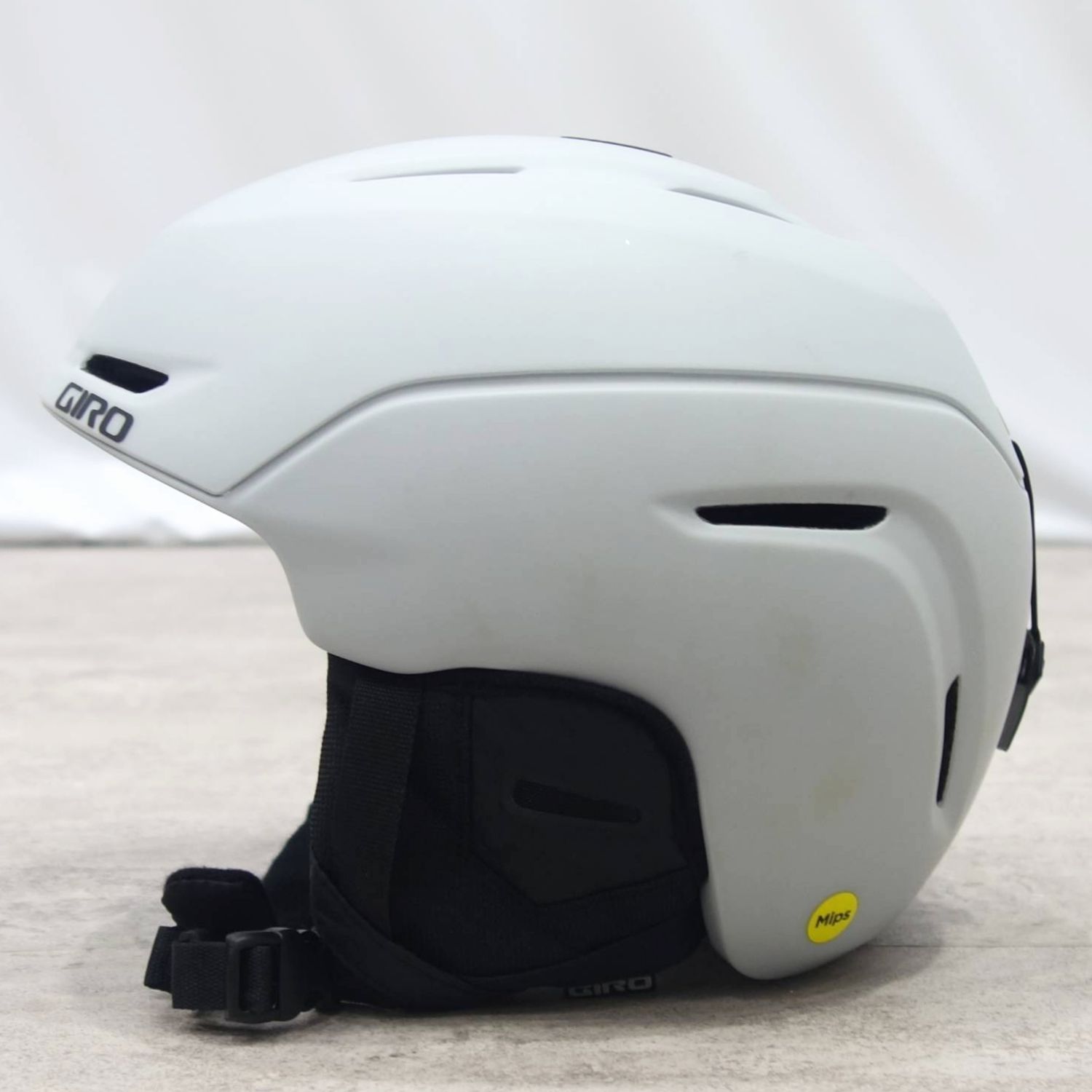 未使用 ジロ GIRO ヘルメット ネオ ミップス アジアンフィット スキー