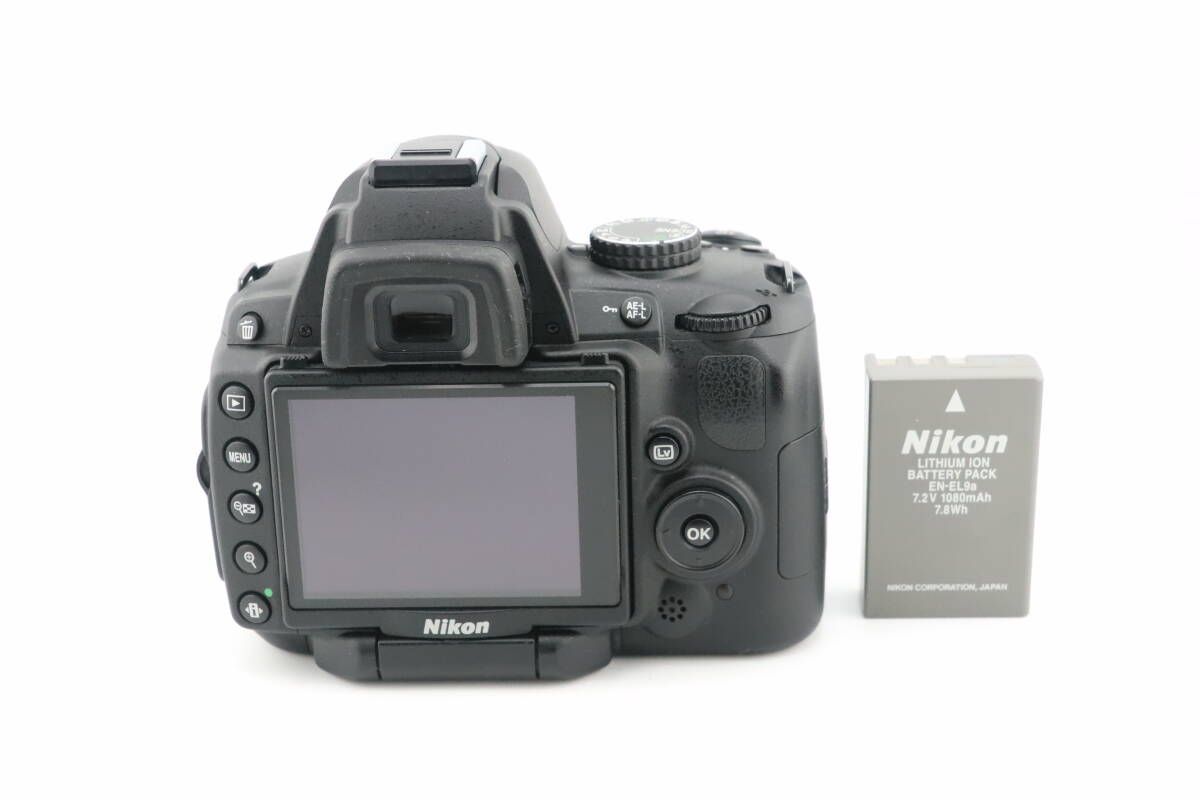 ☆良品☆ショット数595回☆ニコン NIKON D5000 + AF-S DX NIKKOR 18