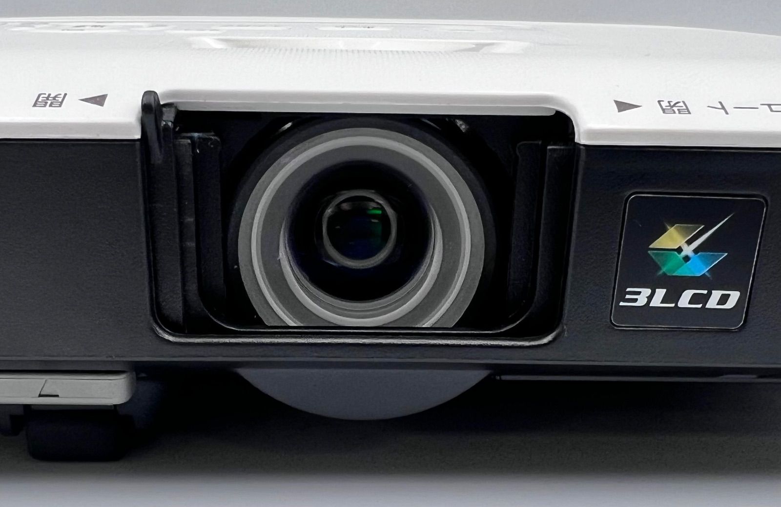 B379// ランプ点灯時間：247時間 EPSON プロジェクターEB-1780W - メルカリ