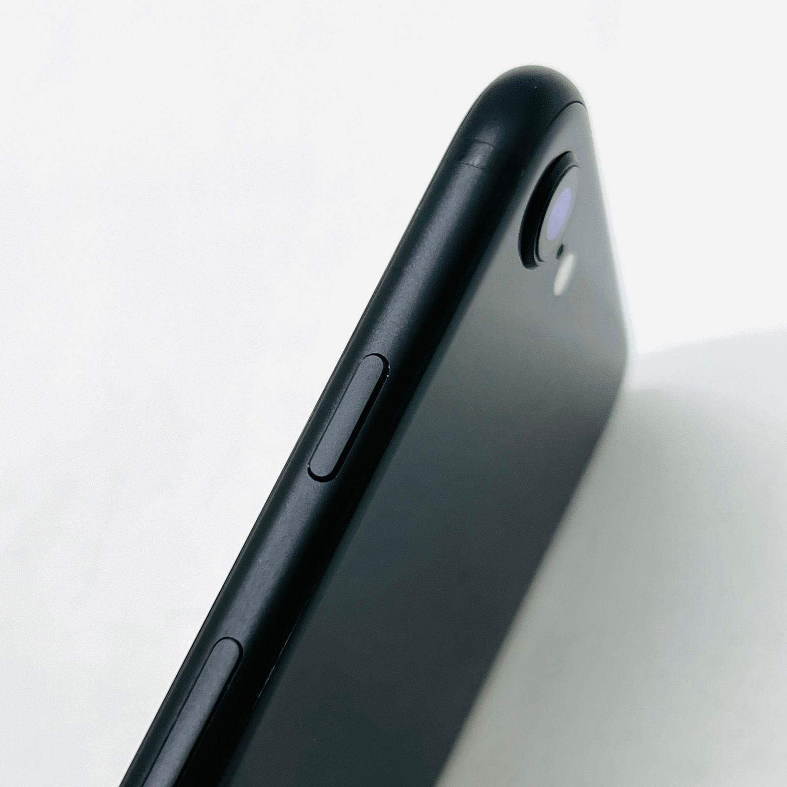 docomo iPhoneSE2 64GB MHGP3J/A ブラック SIMロック解除済み 利用制限