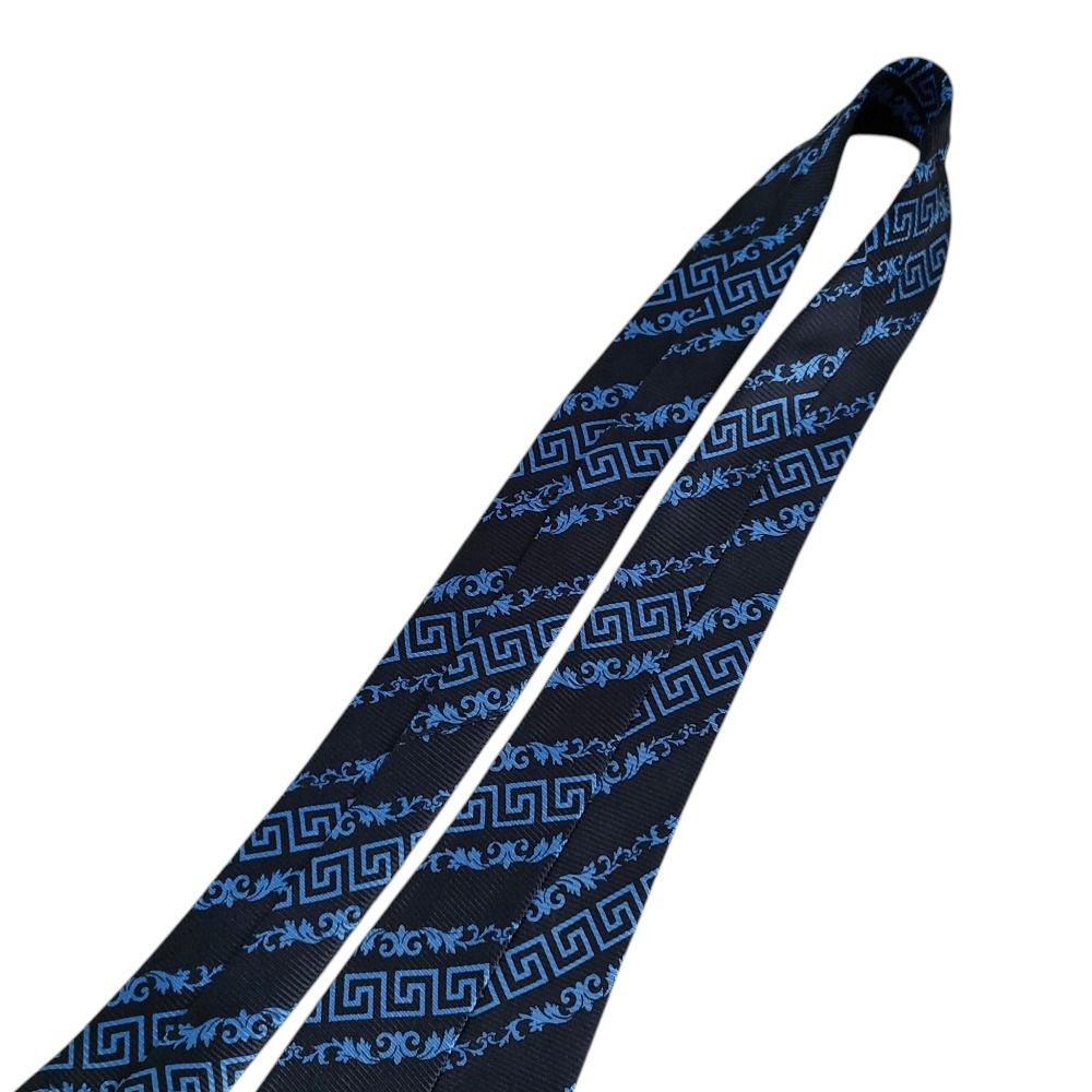 新品同様 VERSACE CLASSIC ヴェルサーチクラシック V2 シルク100