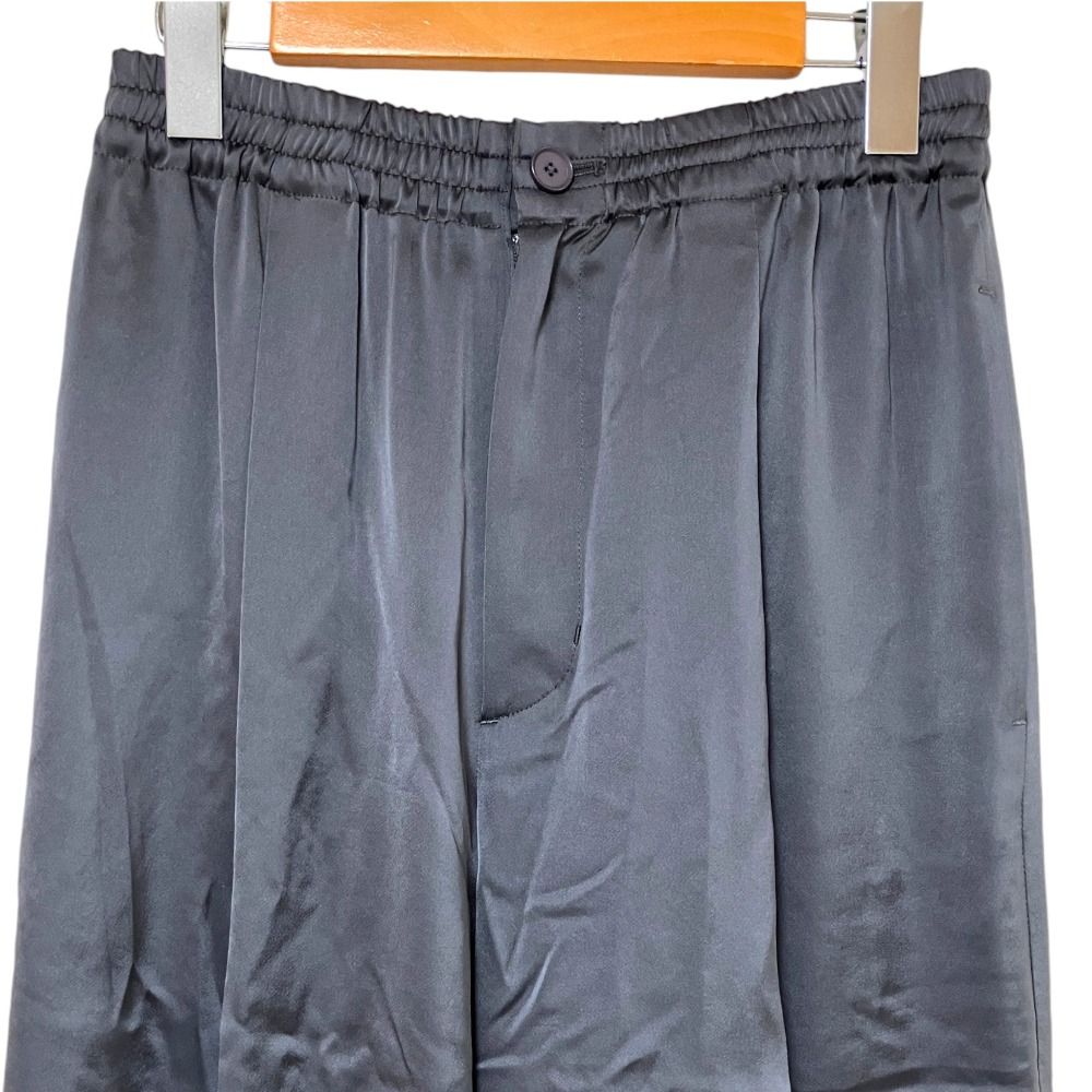 未使用 25SS BRILL ブリル ワンタック サテン ストレートパンツ
