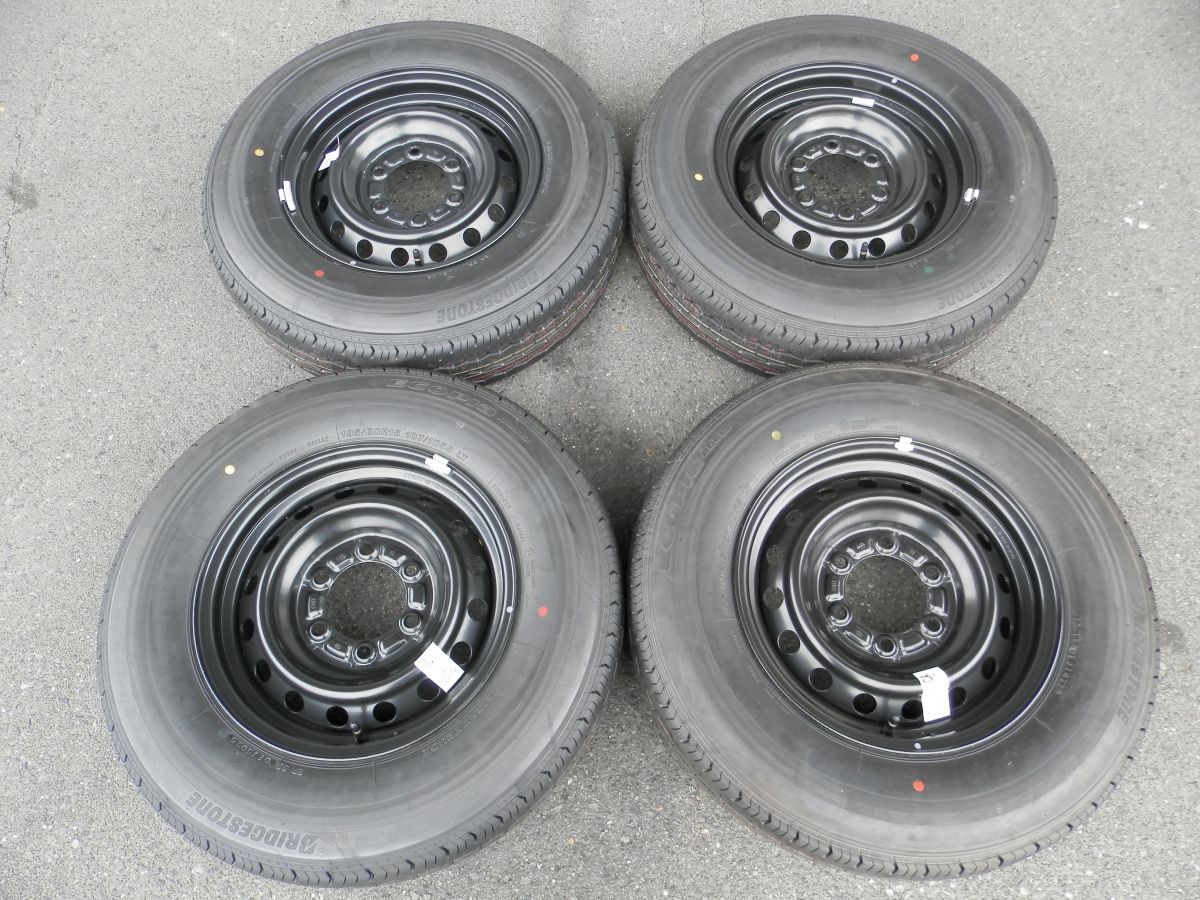 トヨタ 200 ハイエース 15インチ 純正スチールホイール付ラジアル