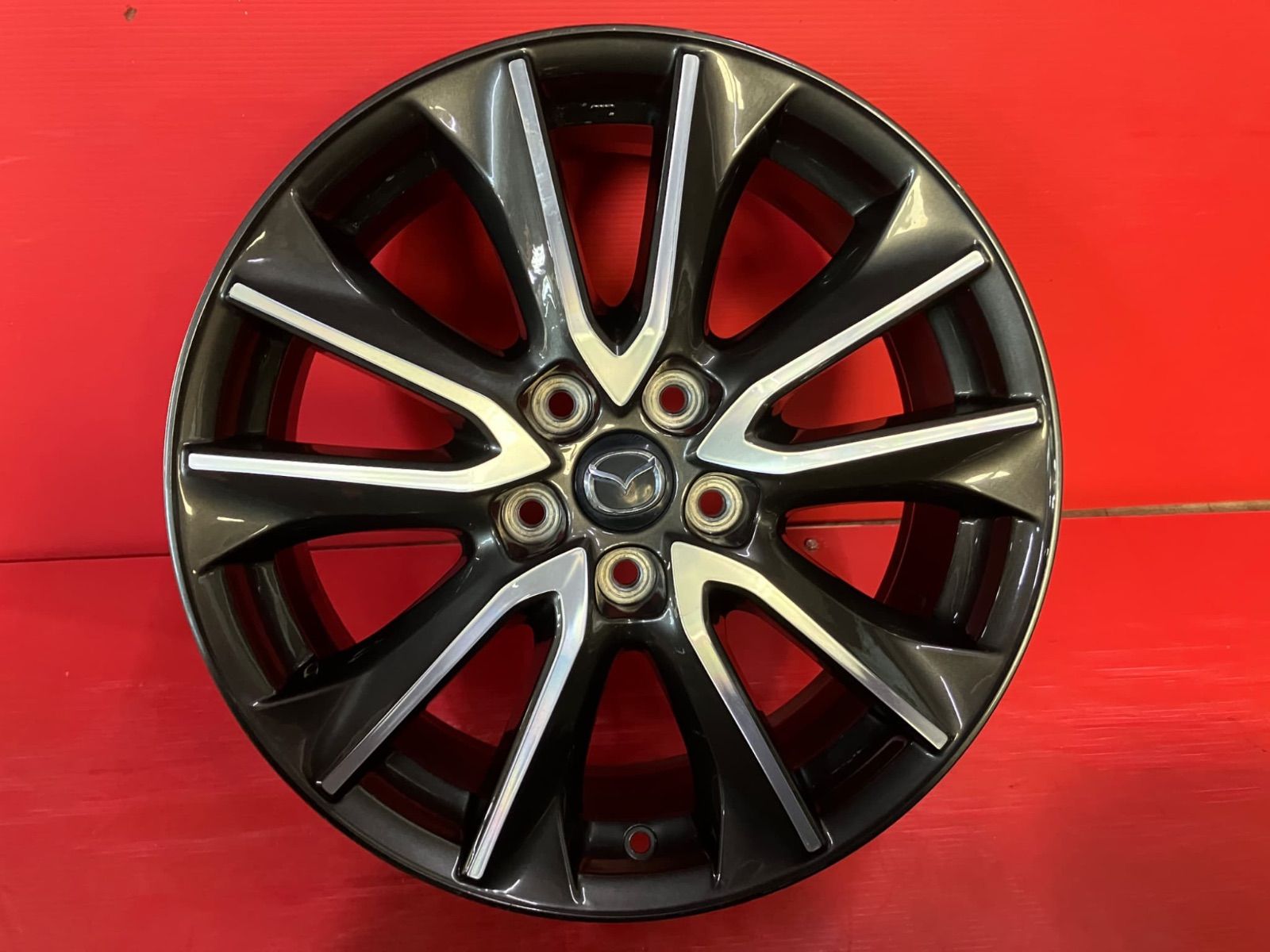 中古ホイール[18x7.0+50 114.3/5H マツダ CX-3純正] 4本SET - メルカリ