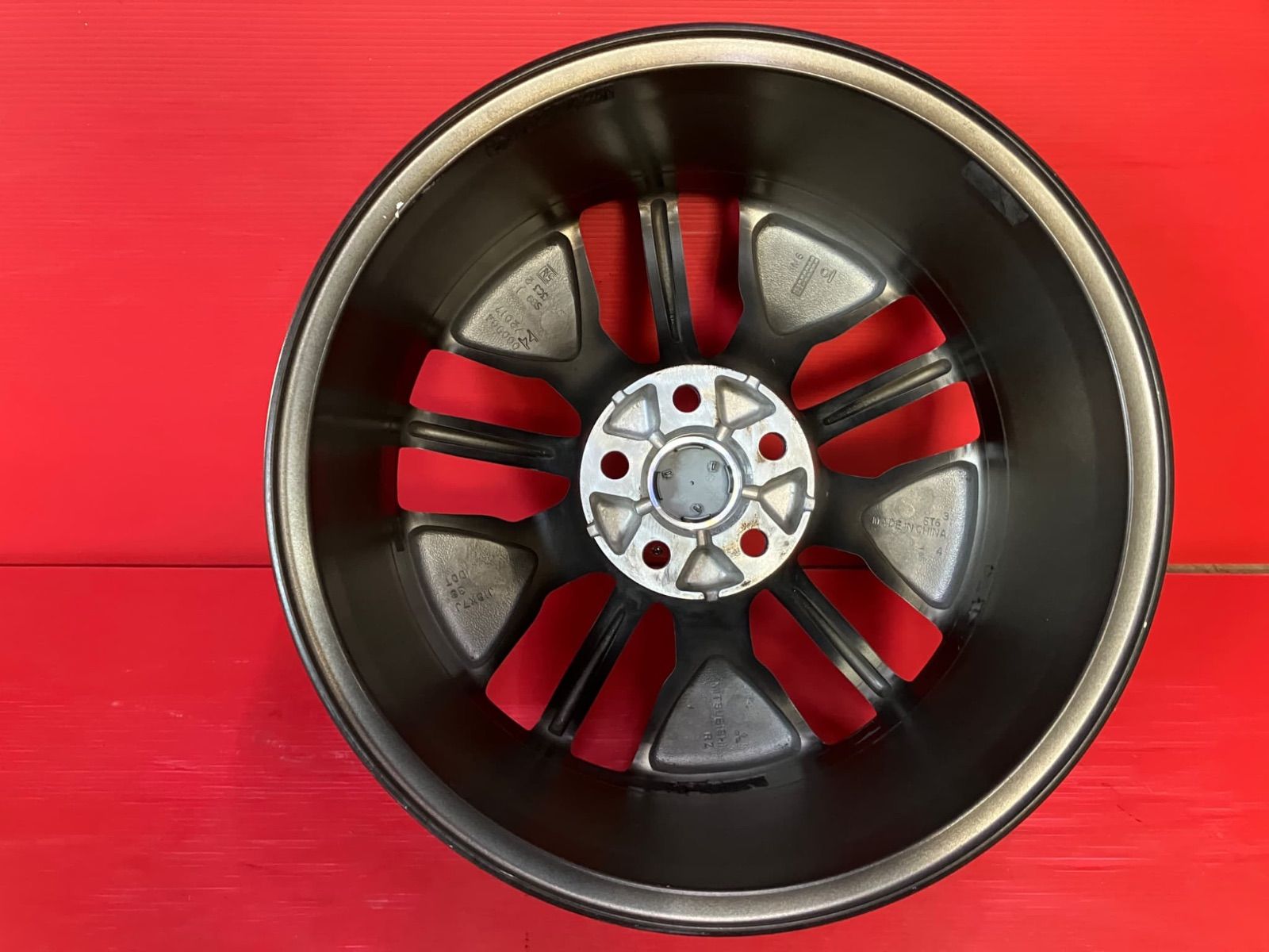 【お電話番号必須】中古ホイール[18x7.0+38 114.3/5H  ミツビシ エクリプスクロス ブラックエディション] 4本SET 中古ホイール[18x7.0+38 114.3/5H ミツビシ エクリプスクロス ブラック