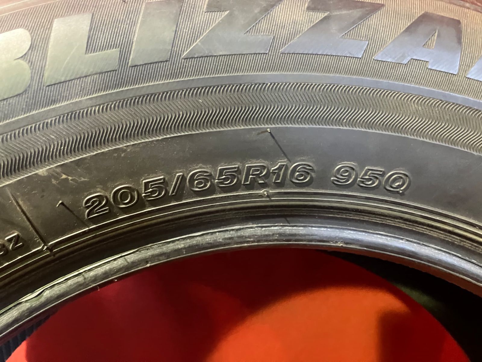 中古スタッドレスタイヤ【205/65R16 BRIDGESTONE VRX3】 4本SET - メルカリ