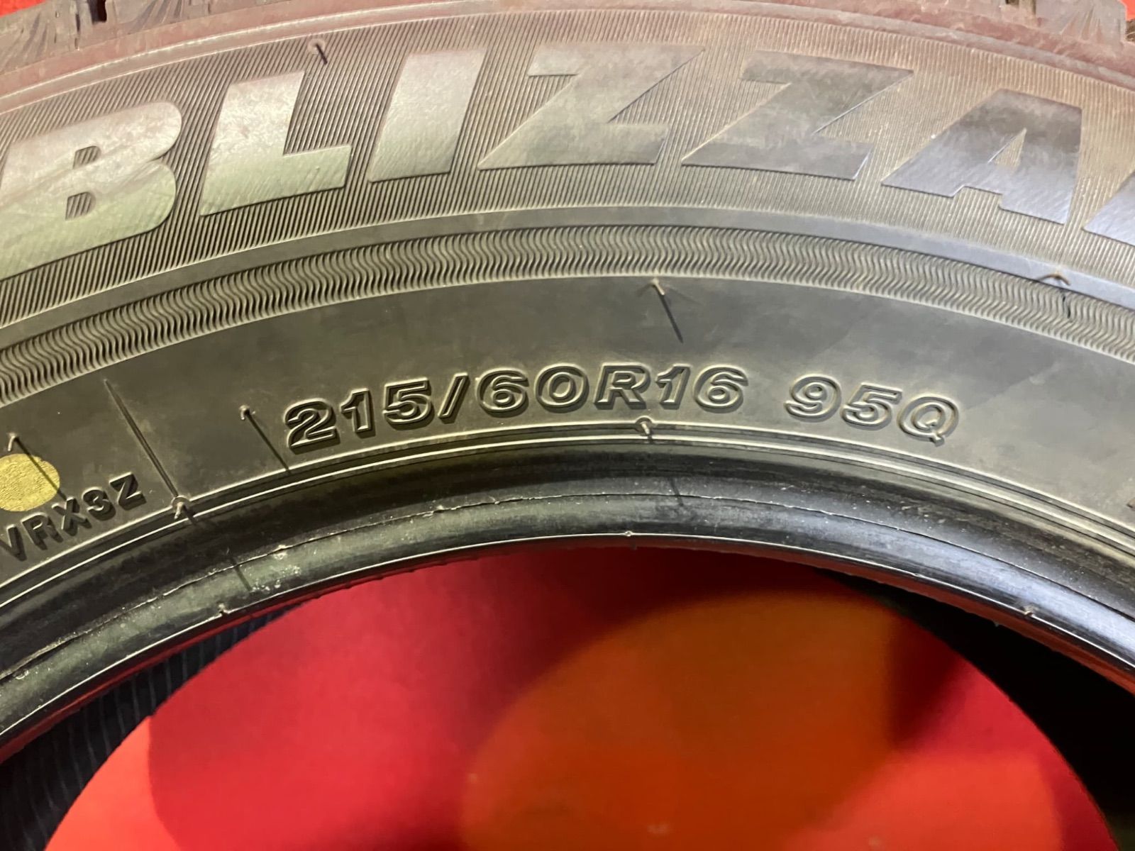 中古スタッドレスタイヤ【215/60R16 BRIDGESTONE VRX3】 4本SET - メルカリ