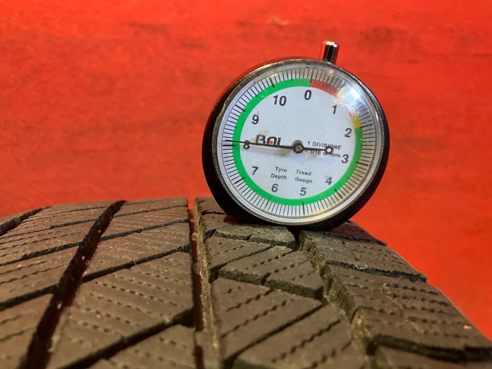 中古スタッドレスタイヤ【175/65R15 BRIDGESTONE VRX3】 4本SET - メルカリ