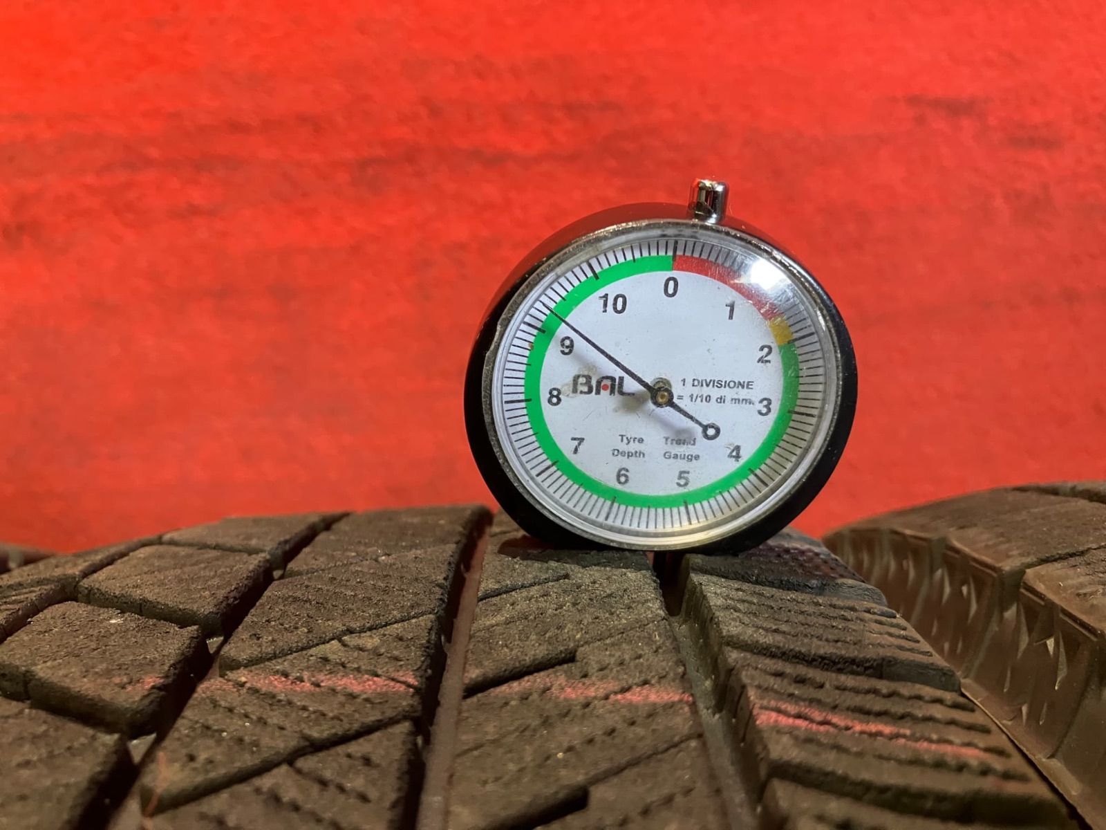 中古スタッドレスタイヤ【175/70R14 BRIDGESTONE VRX3】 4本SET - メルカリ