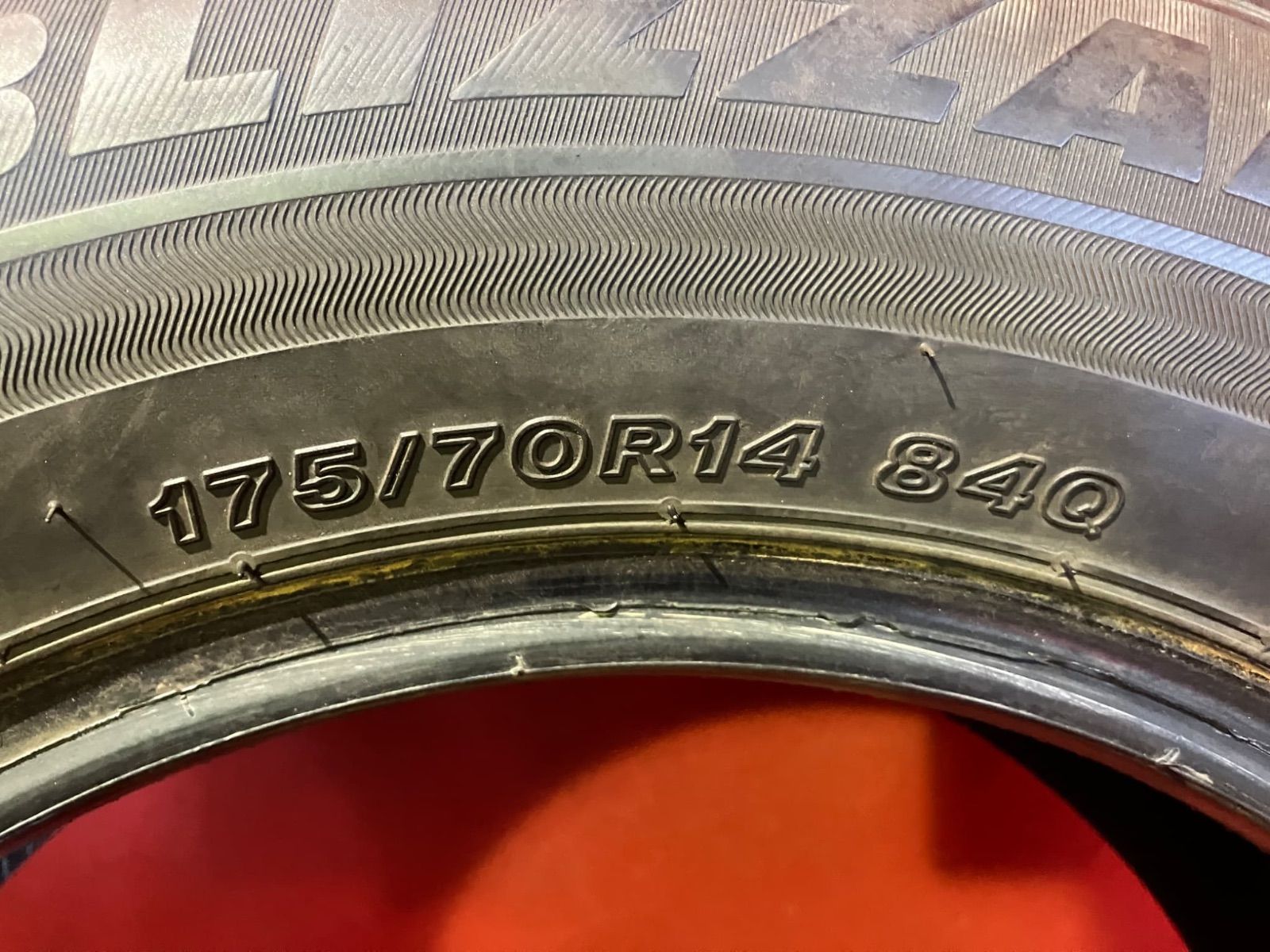 中古スタッドレスタイヤ【175/70R14 BRIDGESTONE VRX3】 4本SET - メルカリ