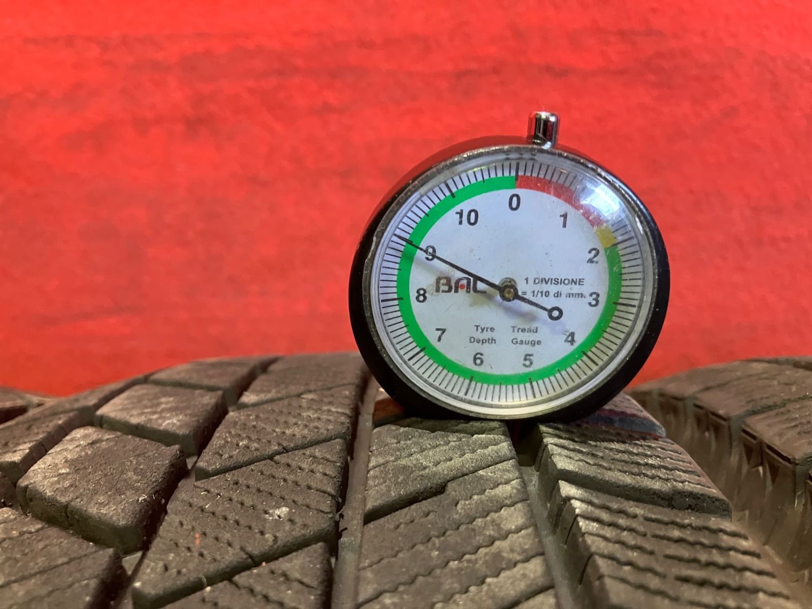 【お電話番号必須】中古スタッドレスタイヤ【175/70R14 BRIDGESTONE VRX3】 4本SET 中古スタッドレスタイヤ【175/70R14 BRIDGESTONE VRX3】 4本SET - メルカリ