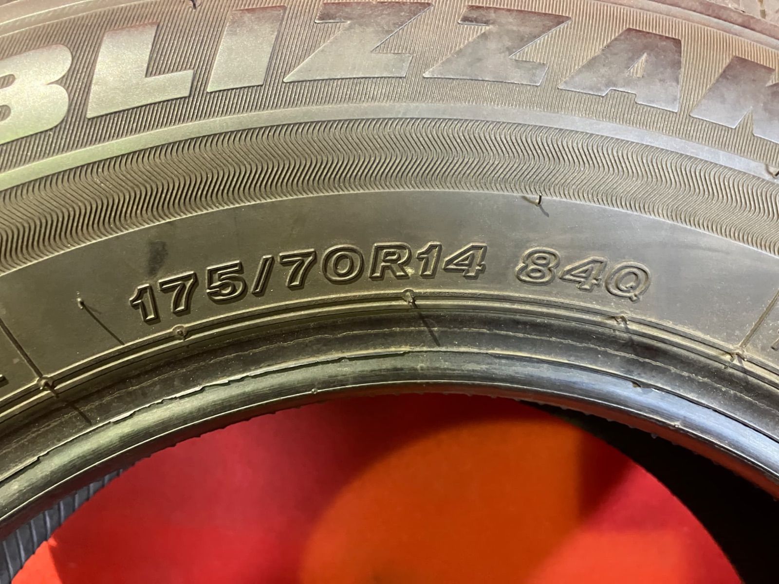 中古スタッドレスタイヤ【175/70R14 BRIDGESTONE VRX3】 4本SET - メルカリ