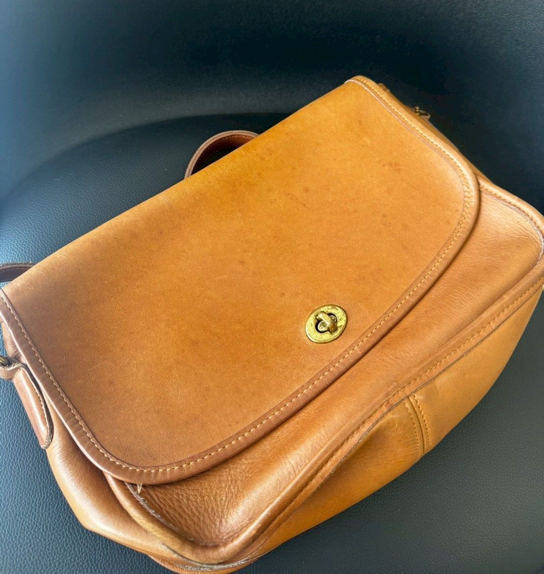 COACH オールドコーチ レザー ターンロック ショルダーバッグ