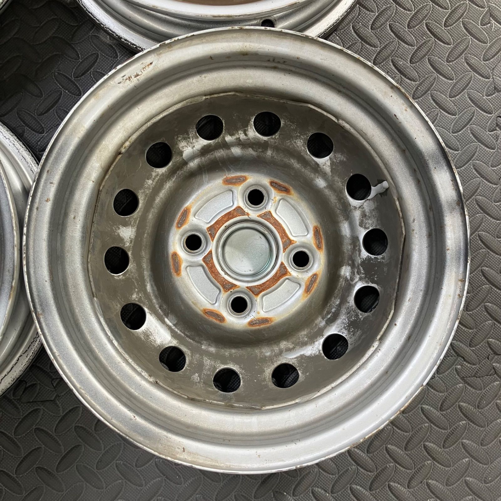 三菱純正スチールホイール 12×3.5J+45 PCD100/4H ミニキャブ U61