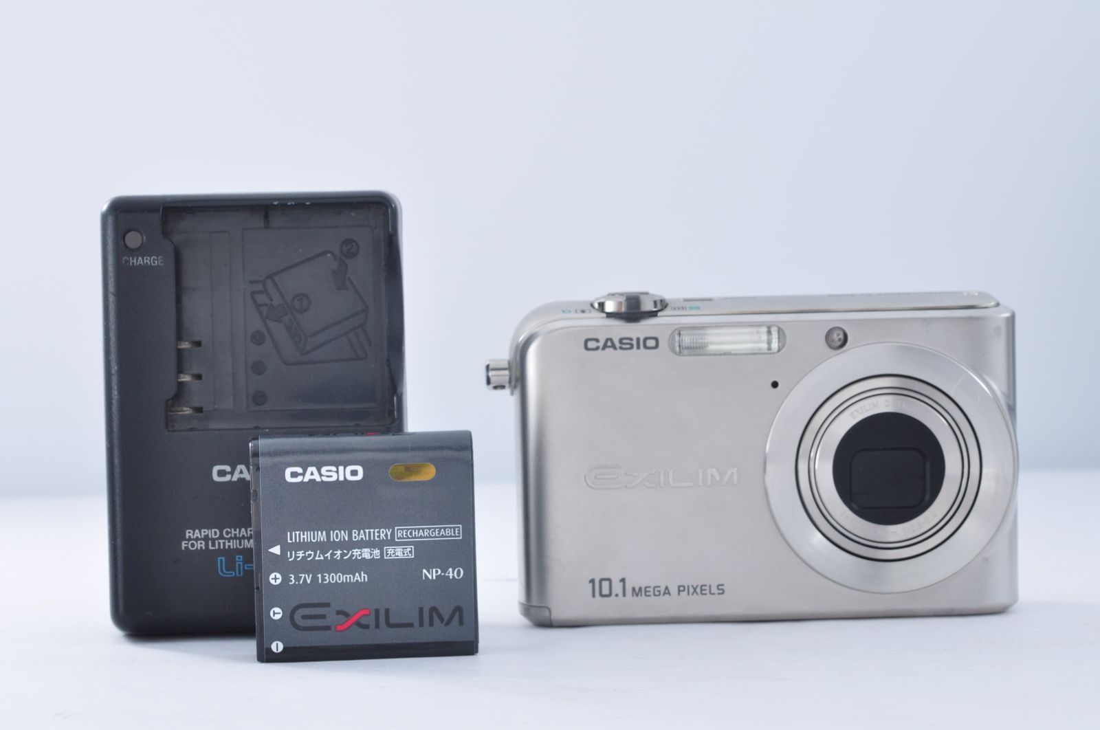 CASIO カシオ コンパクトデジタルカメラ EXILIM EX-Z1000 美品 CASIO カシオ EXILIM EX-Z1000 シルバー コンパクトデジタル