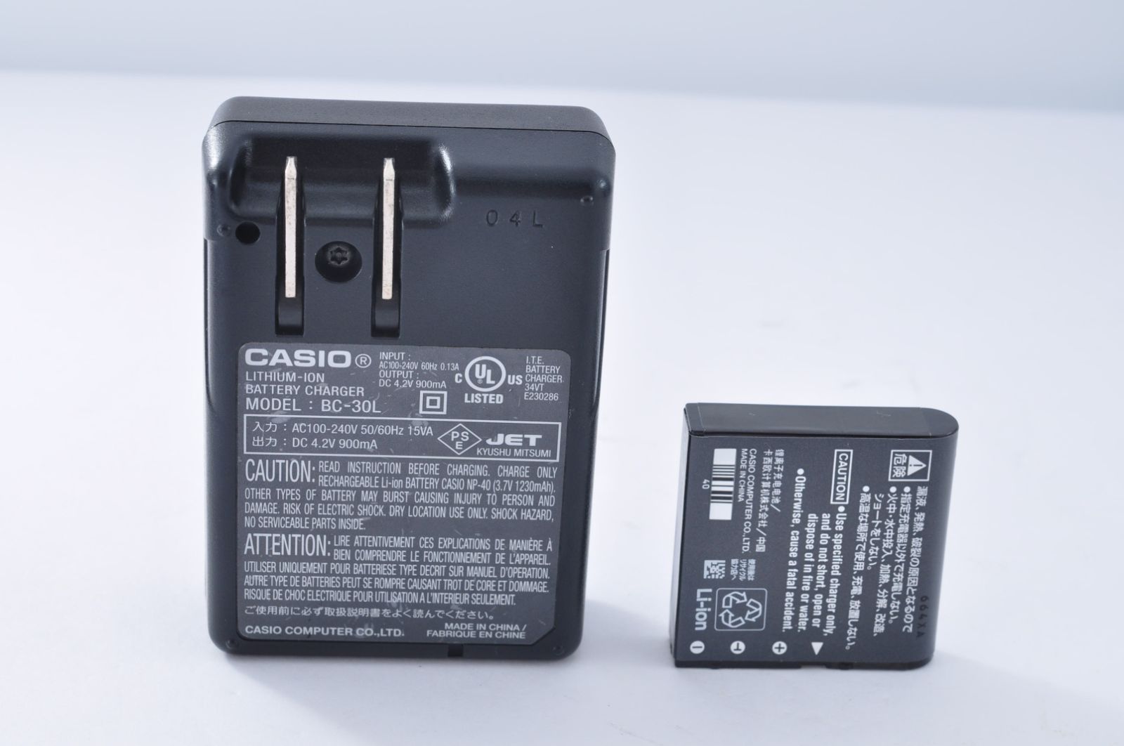 美品 CASIO カシオ EXILIM EX-Z1000 シルバー コンパクトデジタル