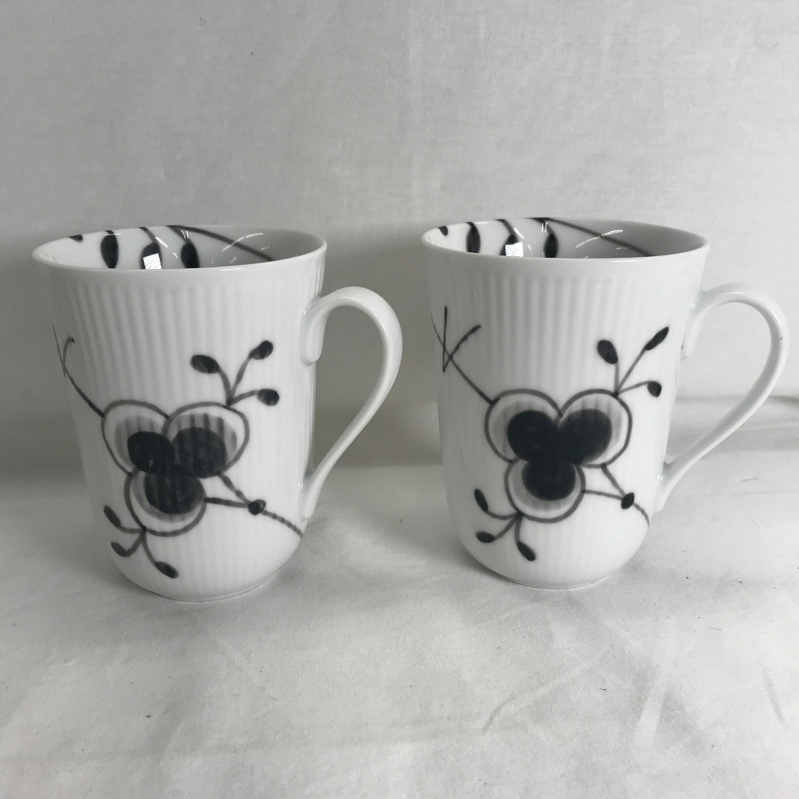 ROYALCOPENHAGEN ロイヤルコペンハーゲン ブラックフルーテッド メガ 